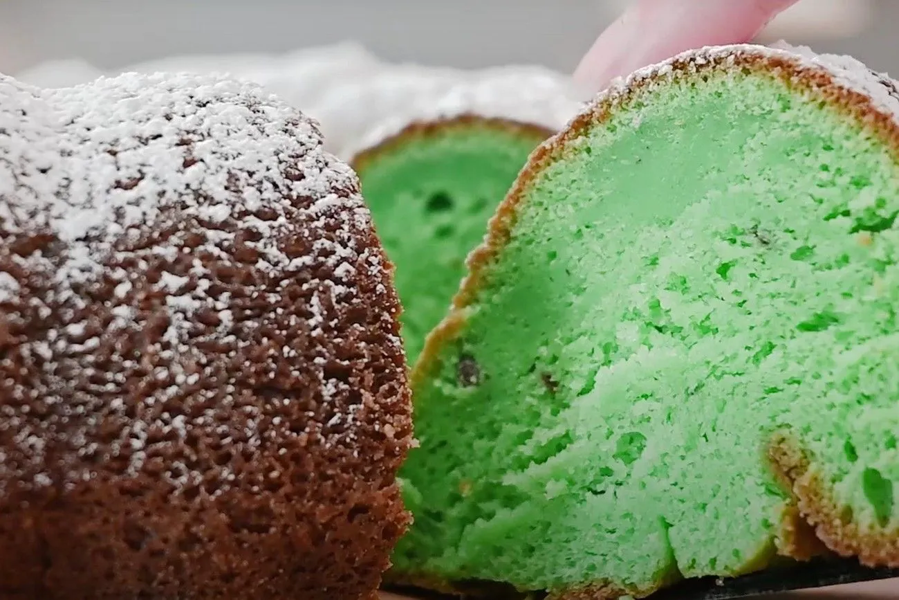 Cake in green color.jpg?format=webp