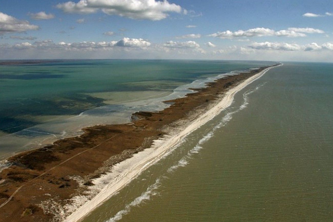 Тендровская коса в черном море. Тендровская коса. Море Кинбурнская коса. Коса на черном море Кинбурнская коса.